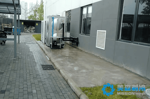 風冷式工業(yè)冷水機組+2立方不銹鋼保溫水箱安裝調(diào)試完畢-第5張-工程案例-美森威爾